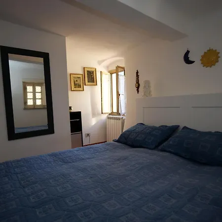 Appartement 5terre Paths Boots And Sea